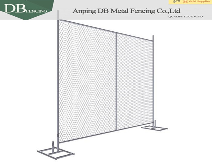 Chain link fence sections / chain link fence / Temporary fence