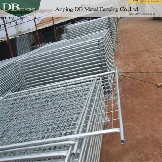 Construction Portable Fencing Panels OD 32mm x 2.0mm Mesh 4.0 x 60 x 150mm