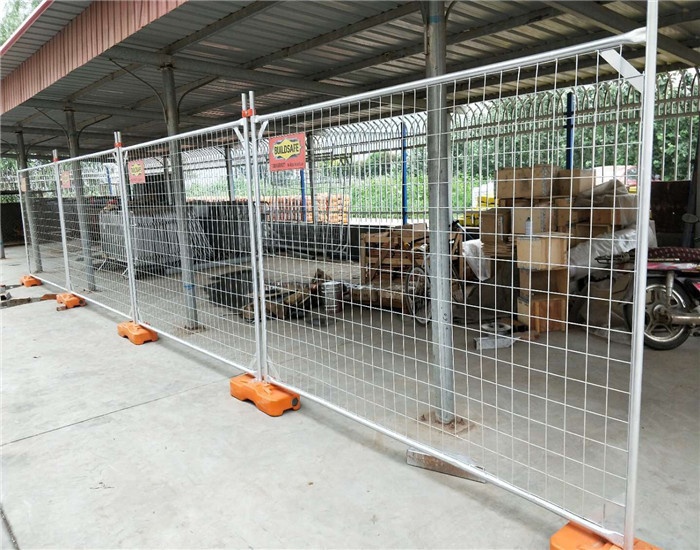 Hot dipped galvanized Temporary fence panels in all industrial solutions, harsh environments, remote and extreme climates