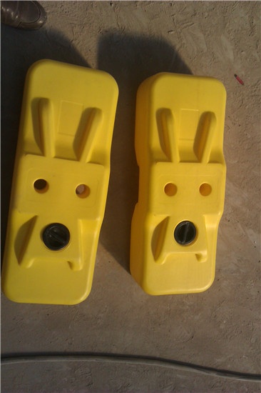UV2002 610 x 220 x 150mm Classcial Temporary Fence blocks