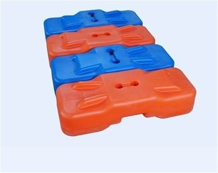 high visibility colours 610 x 220 x 150mm Temporary Fence blocks
