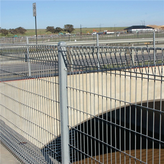 Special welded 1.5 * 1.2m Roll Top Fence applied to Australian Industrial Factory