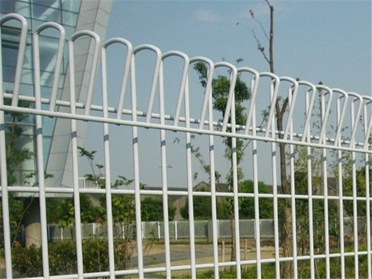 Hot dipped galvanized 1.5 * 2.5 steel fence panels for South Africa