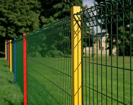 Roll top fencing panels can retain its shape and strength for many years
