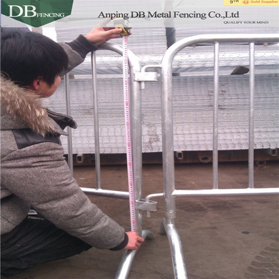 8’3’’ Long x 42’’ High Galvanized steel barrier China Supplier