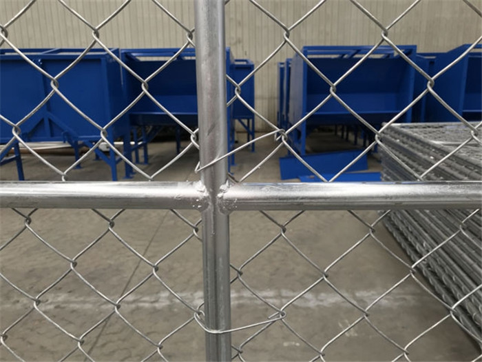 temporary chain link fence horizontal and vertical full welded toegther