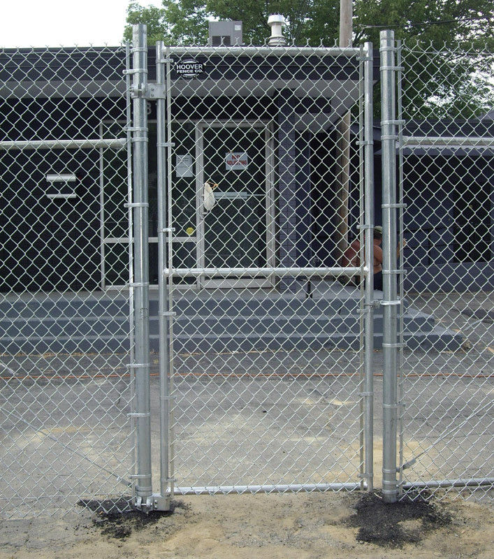 person gate of temporary chain link fence