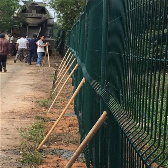 welded wire fence with post