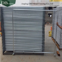 2.1m x 2.4m A.S. 4687-2007 Australia Construction Site Temporary Fencing Panels Wall Thick 2.0mm Infilled Mesh 4.0 x 60 x 150mm