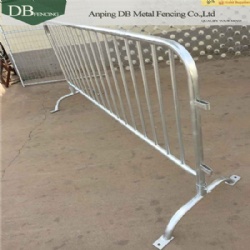 Galvanized Steel Barriers With Flat, Cross And Bridge Base