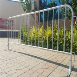 Easy to transport and store for Western Europe crowd control barrier special events
