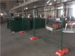Powder Coated Green Color Temporary fencing panels 2100mm x 2400mm